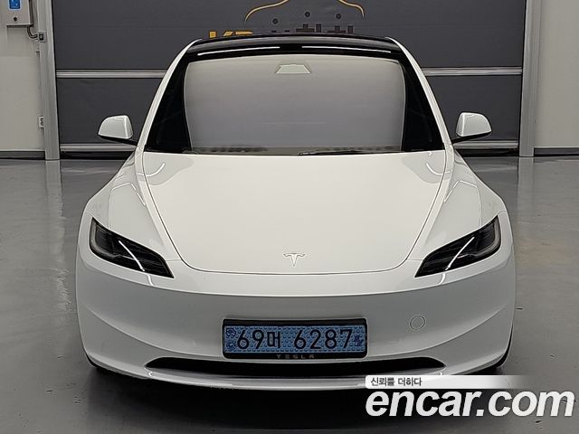 Tesla Model 3 2025