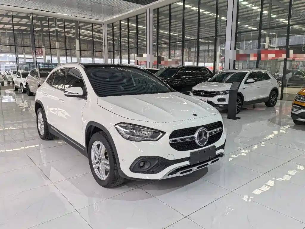 Mercedes-Benz GLA 2021