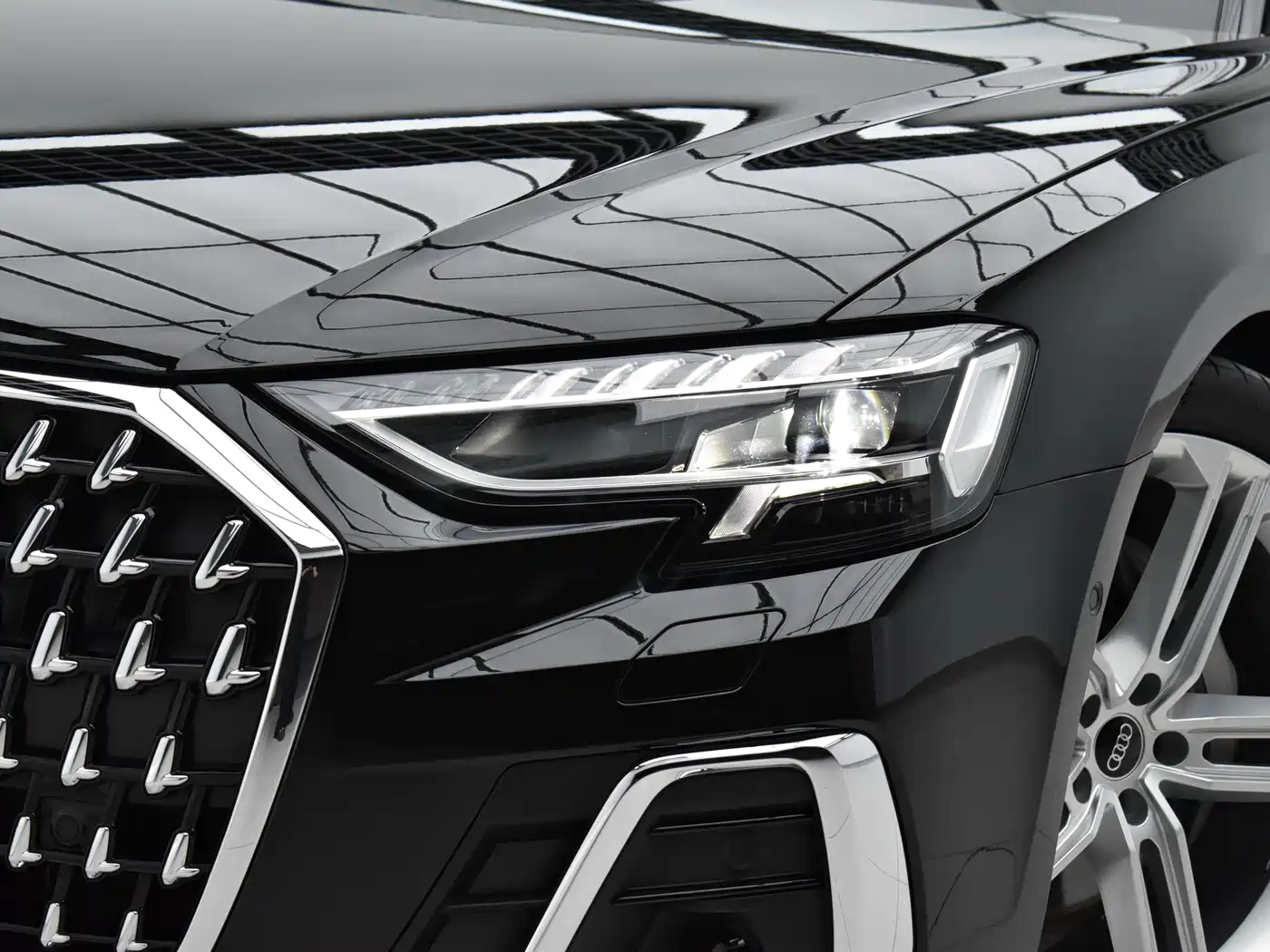 Audi A8 2023