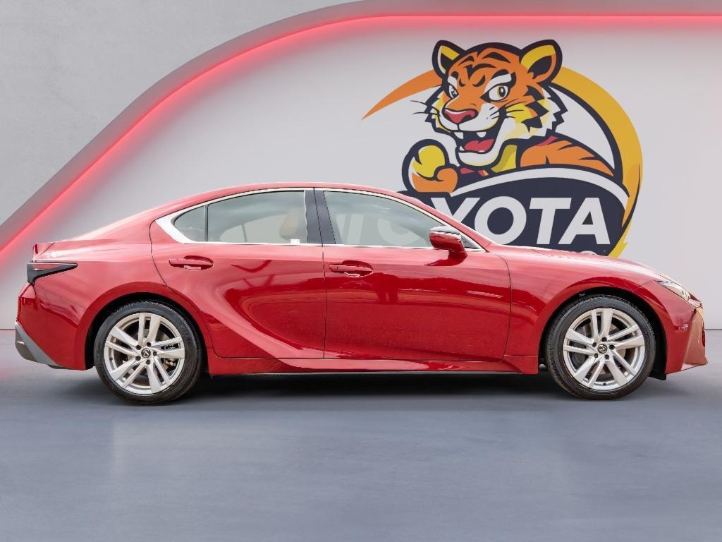 Lexus IS 300 2024