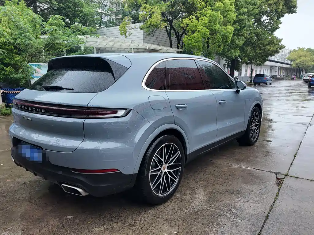 Porsche Cayenne 2025