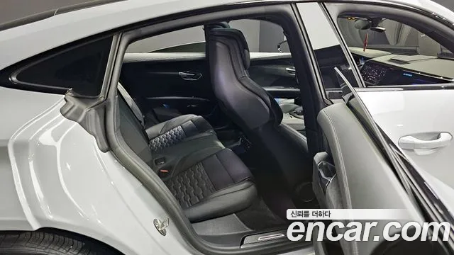 Audi e-tron GT 2023