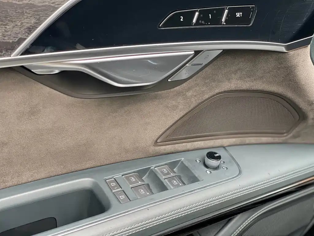 Audi A8 2021