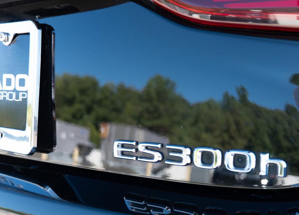 Lexus ES 2023