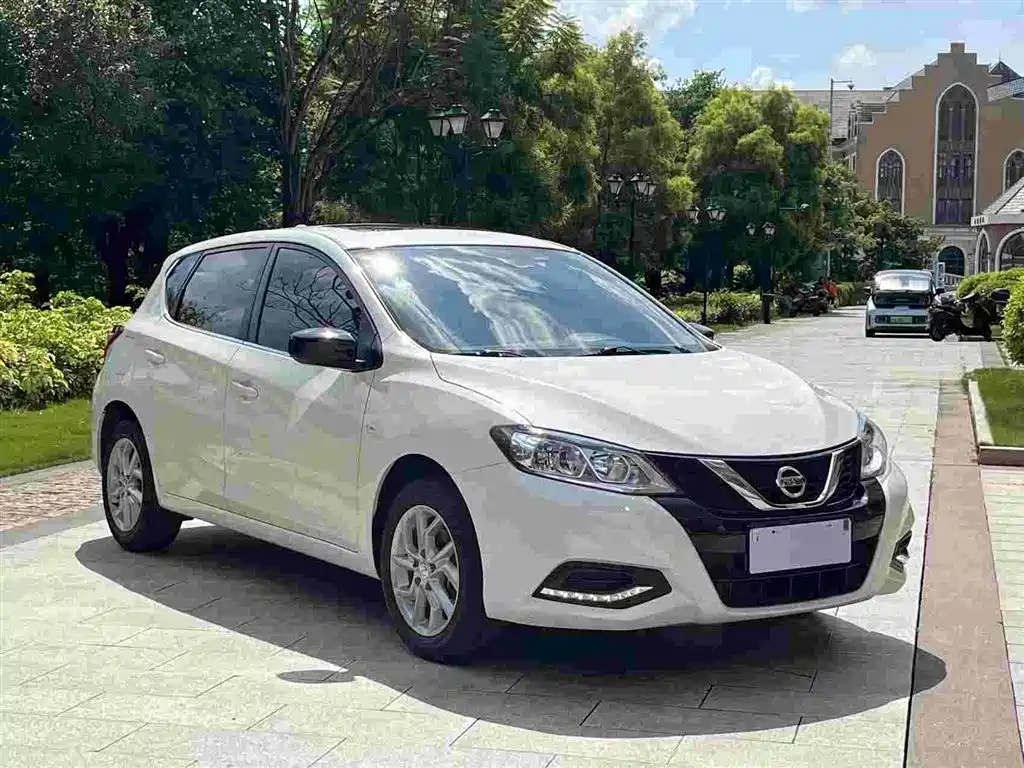 Nissan Tiida 2022