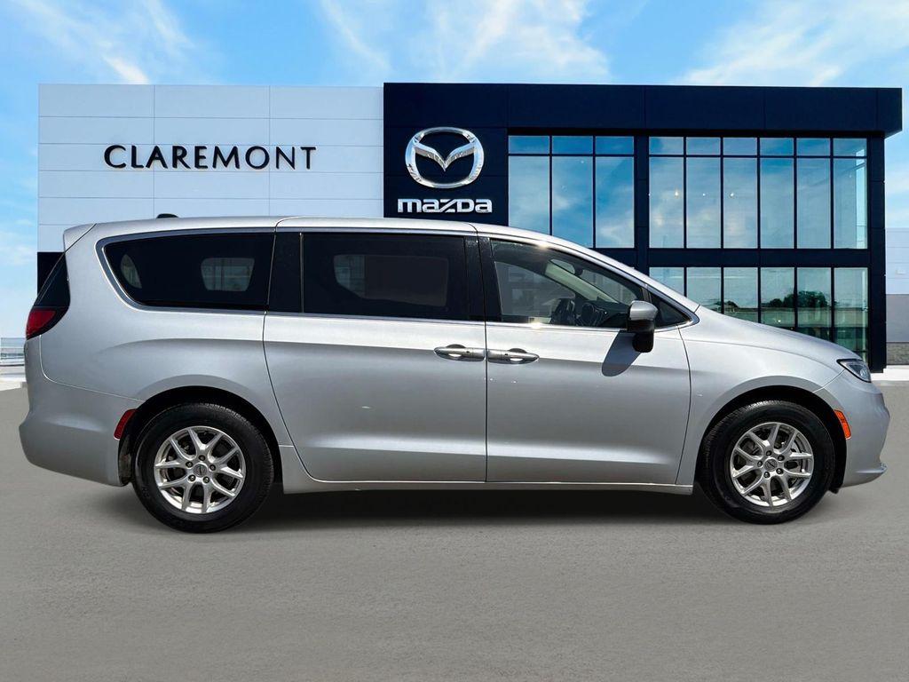 Chrysler Pacifica 2023