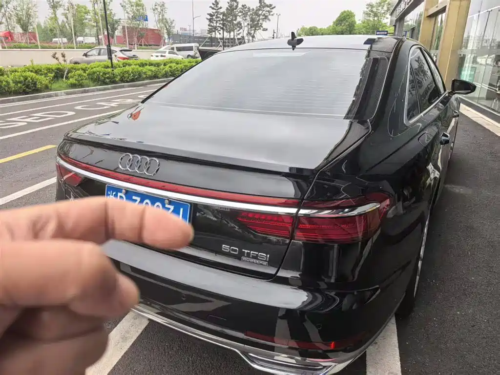 Audi A8 2022