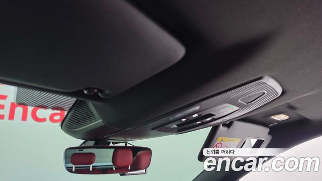 Porsche Macan 2025