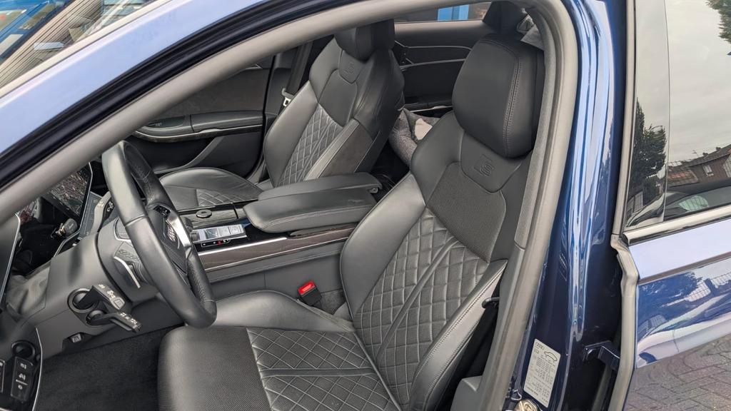 Audi A8 2022