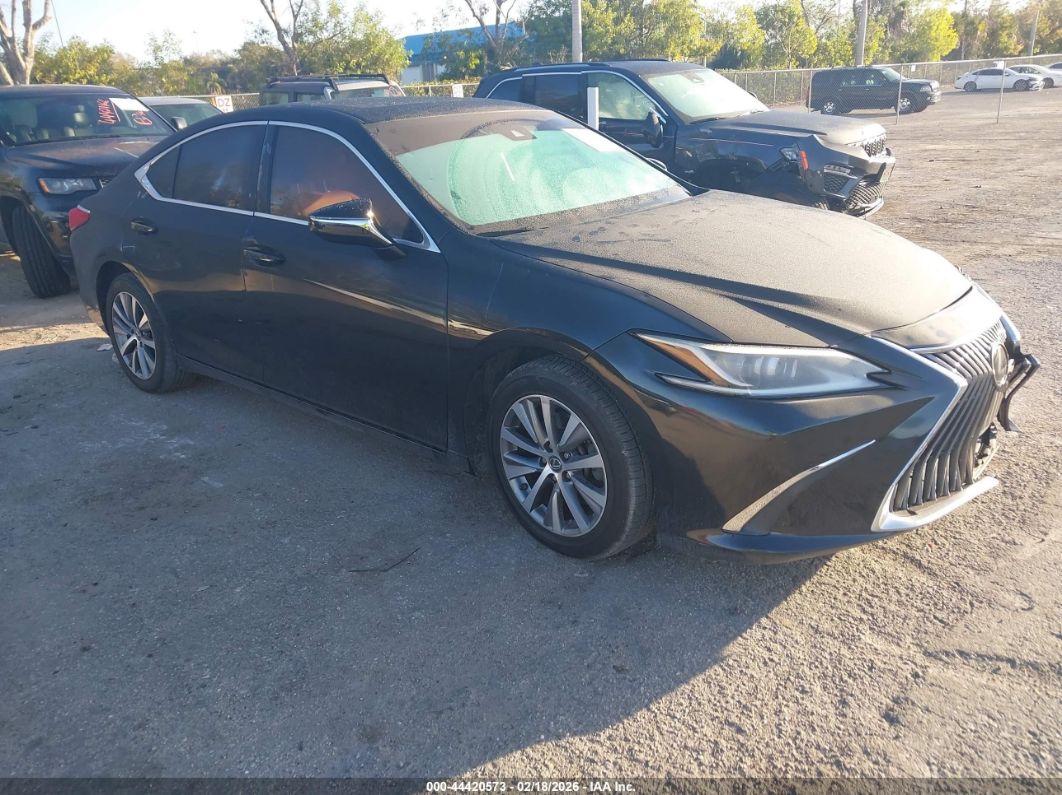 Lexus ES 2021