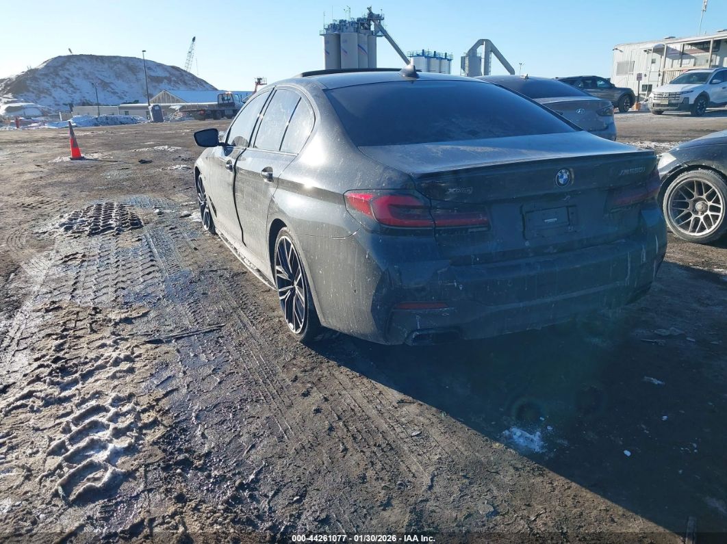 BMW M550 2022