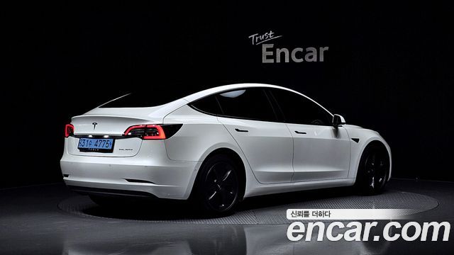 Tesla Model 3 2022