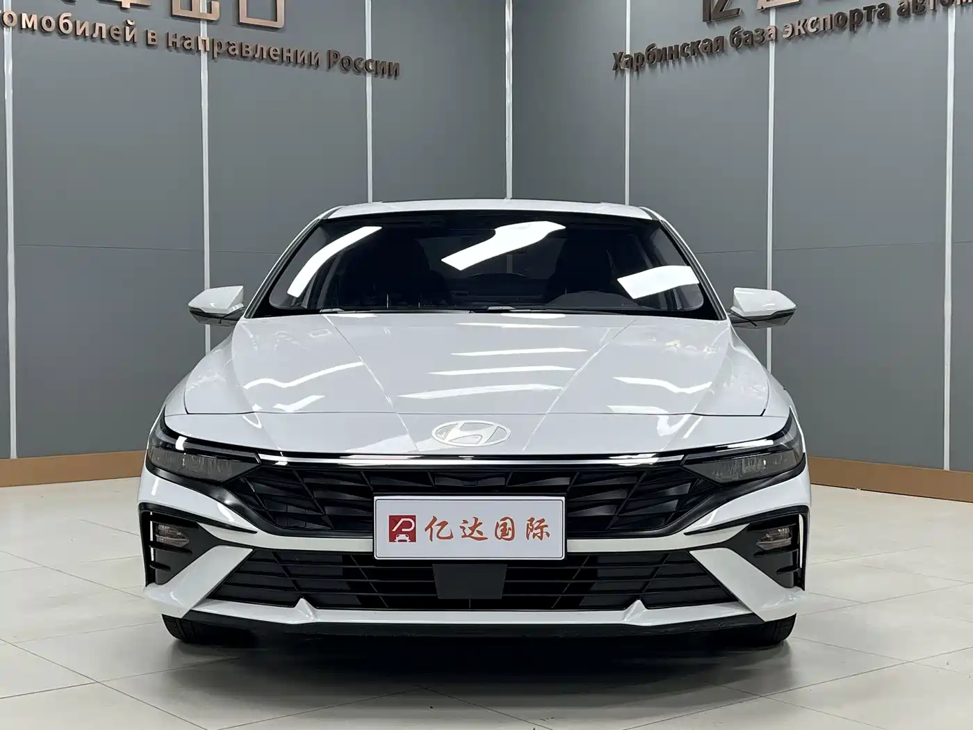 Hyundai Elantra 2023