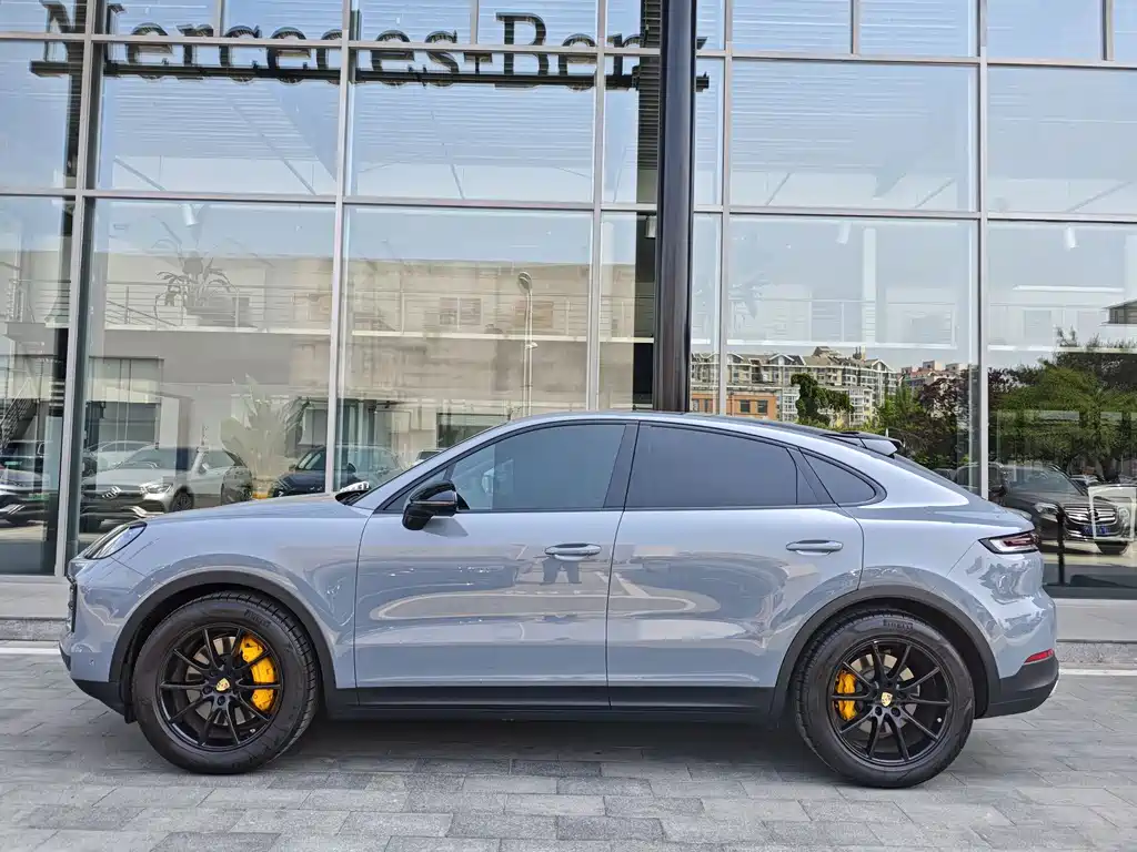 Porsche Cayenne 2023