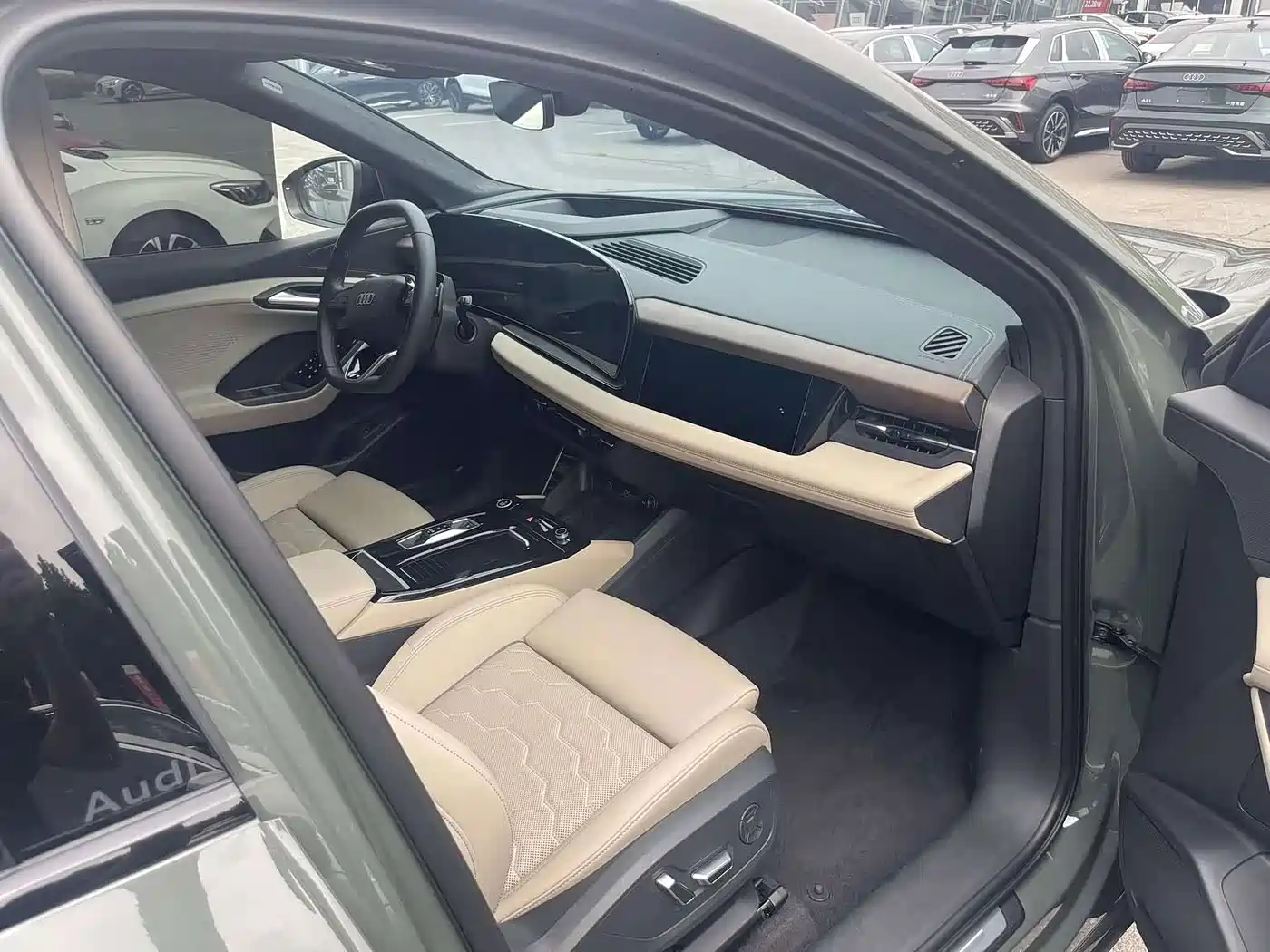 Audi e-tron 2025