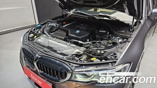 BMW 3 серии 2022