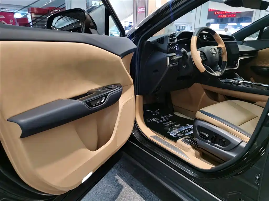 Lexus RZ 2024