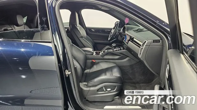 Porsche Cayenne 2021