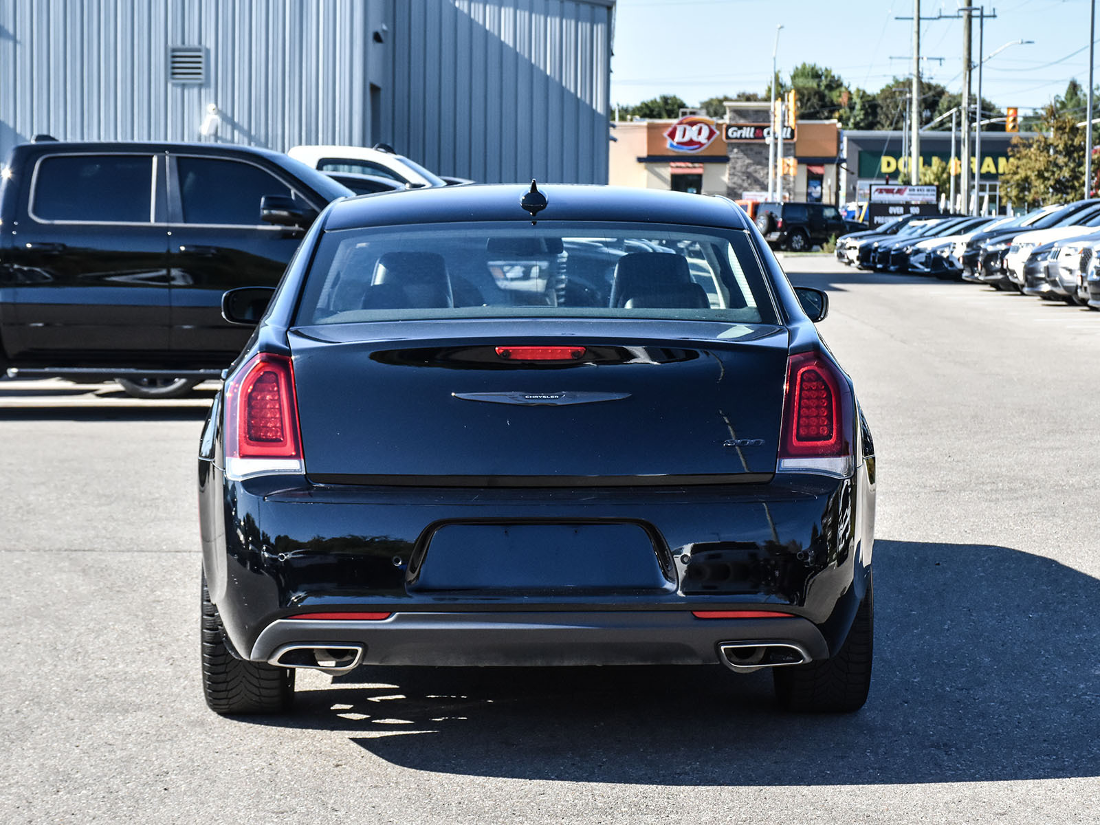 Chrysler 300 2022