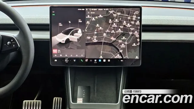 Tesla Model Y 2025