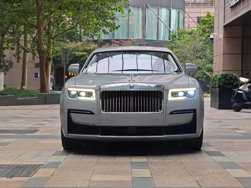 Rolls-Royce Ghost 2024