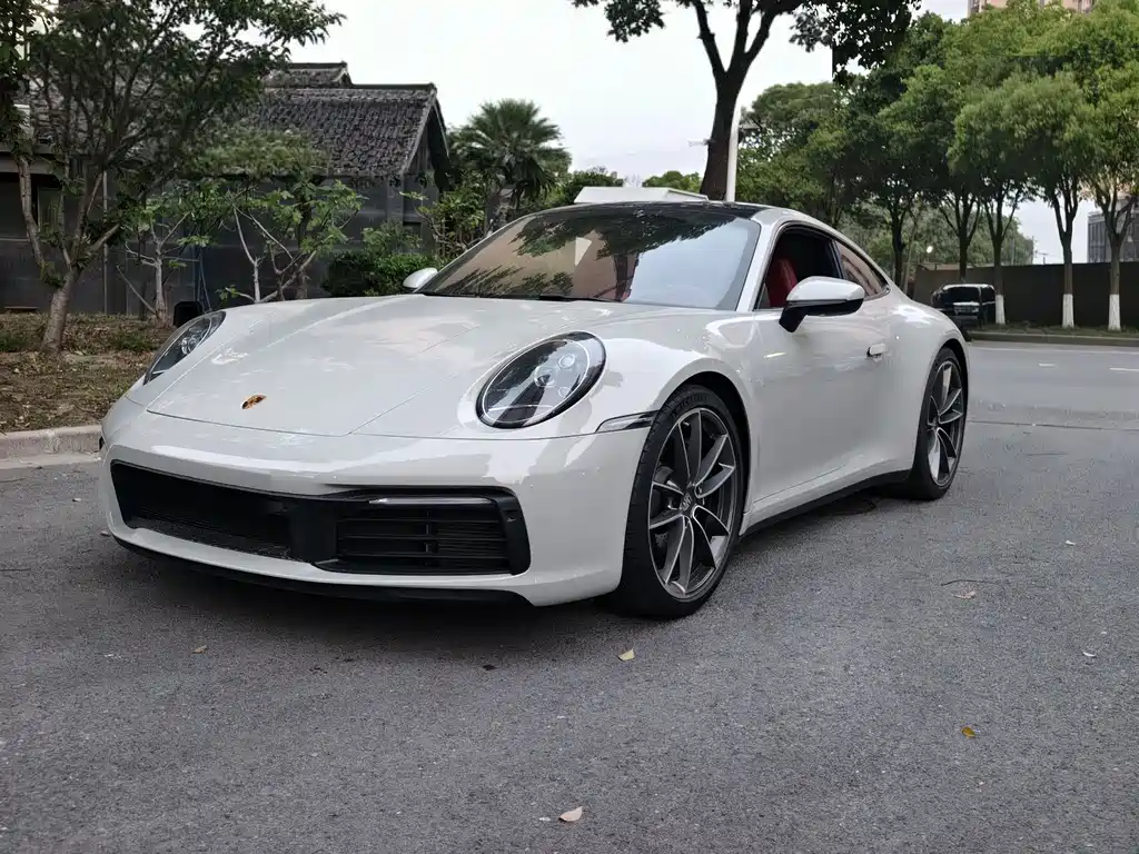 Porsche 911 2023