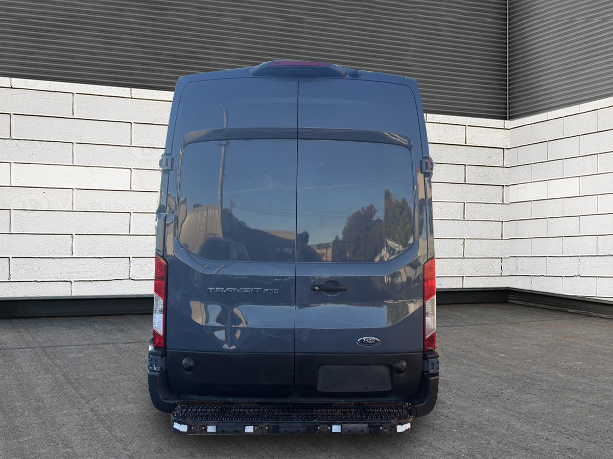 Ford Transit 2021