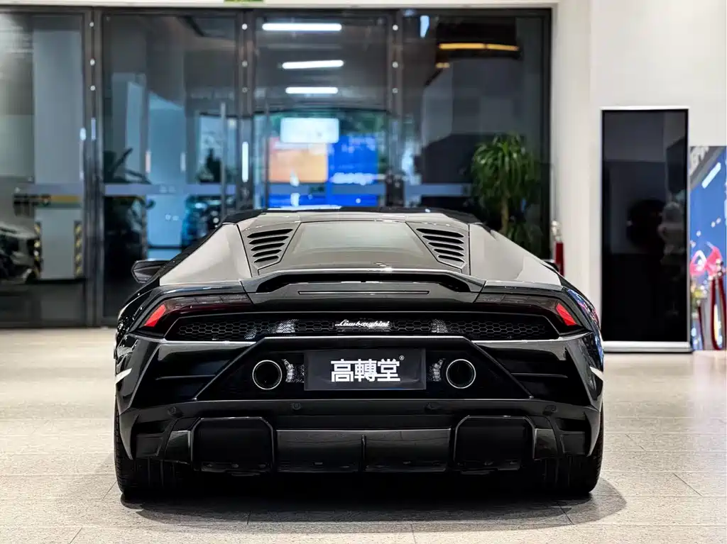 Lamborghini Huracán 2021