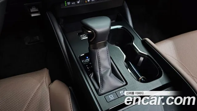 Lexus ES 2024