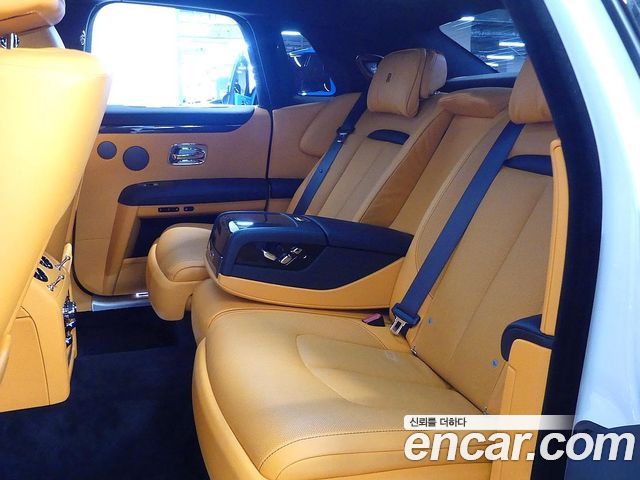 Rolls-Royce Ghost 2023