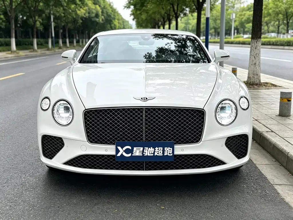 Bentley Continental 2021