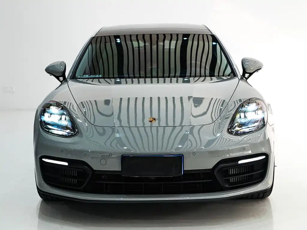 Porsche Panamera 2022