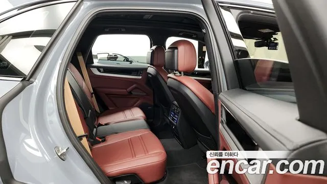 Porsche Cayenne 2024
