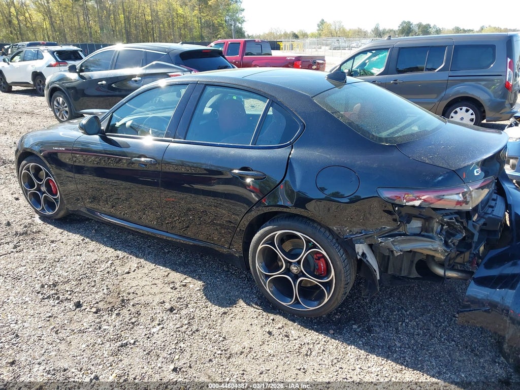 Alfa Romeo Giulia 2024