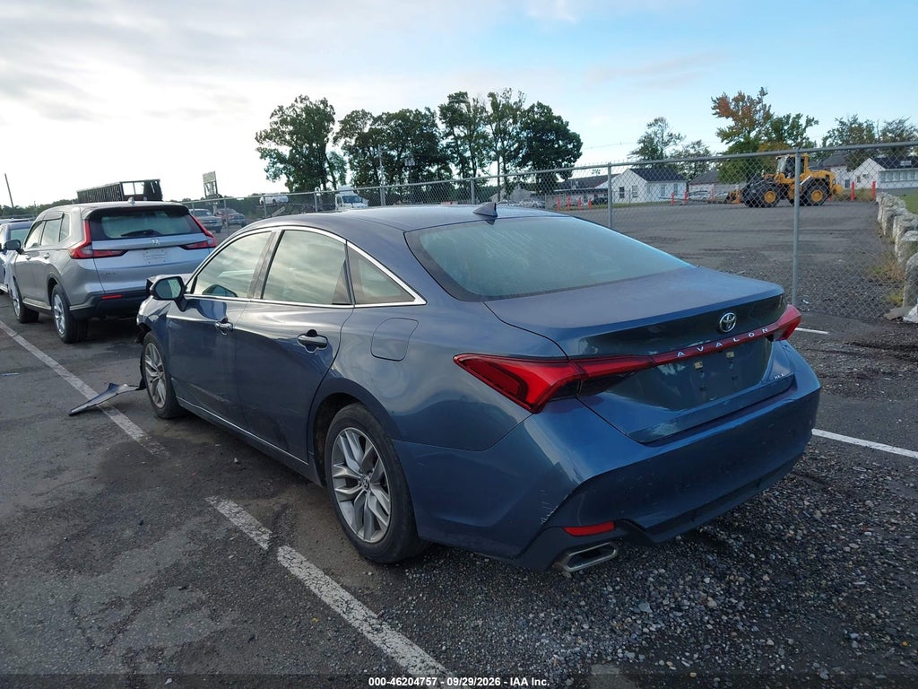 Toyota Avalon 2022