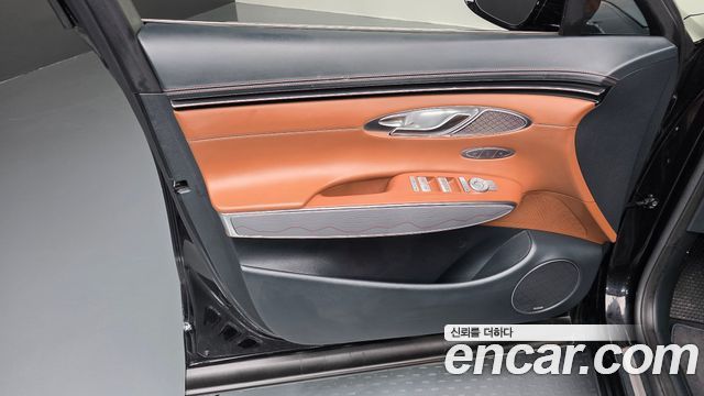 Genesis GV70 2023
