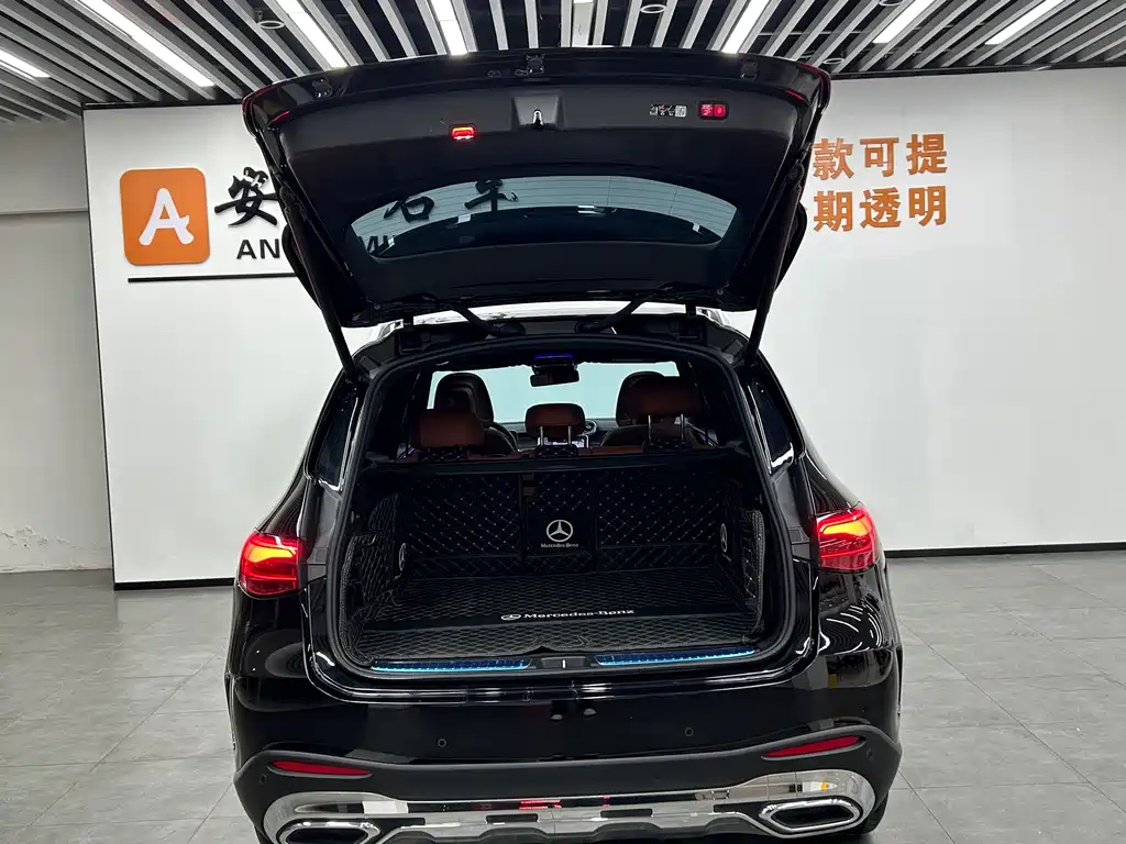 Mercedes-Benz GLC 2024