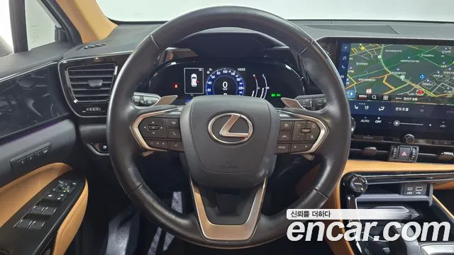 Lexus NX 2023