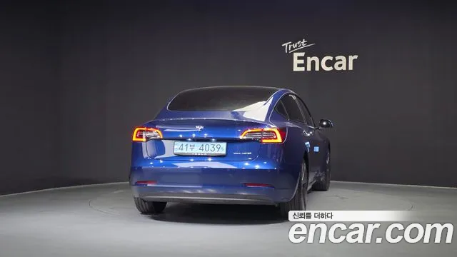 Tesla Model 3 2022