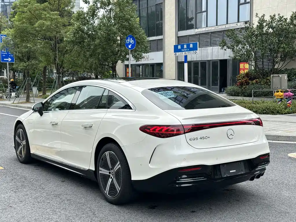 Mercedes-Benz EQS 2023
