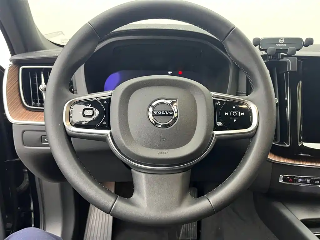 Volvo XC60 2024