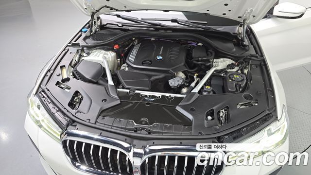 BMW 5 серии 2021