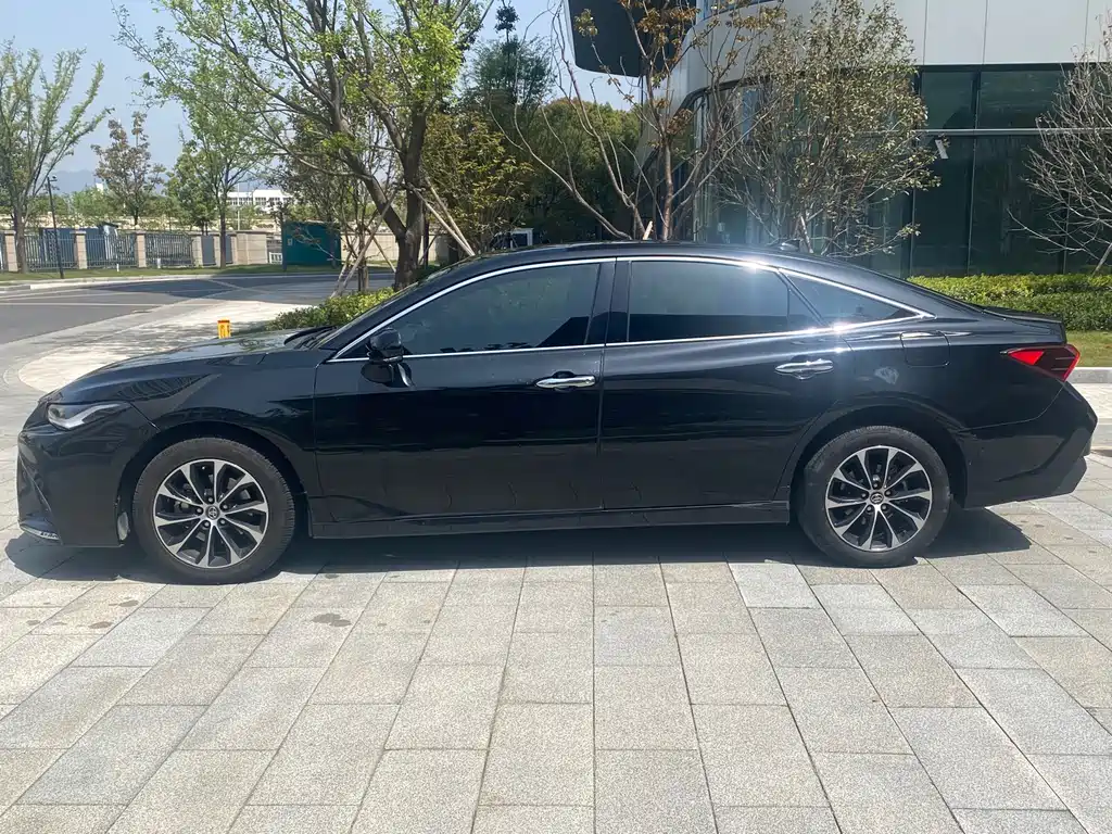 Toyota Avalon 2022