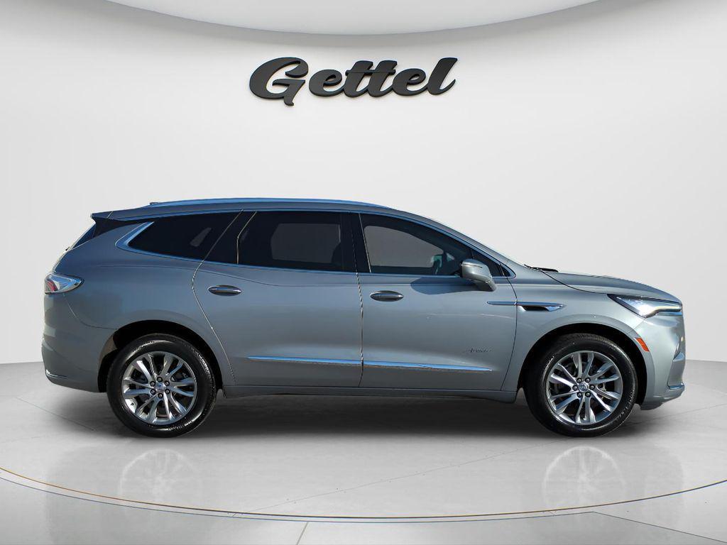 Buick Enclave 2023