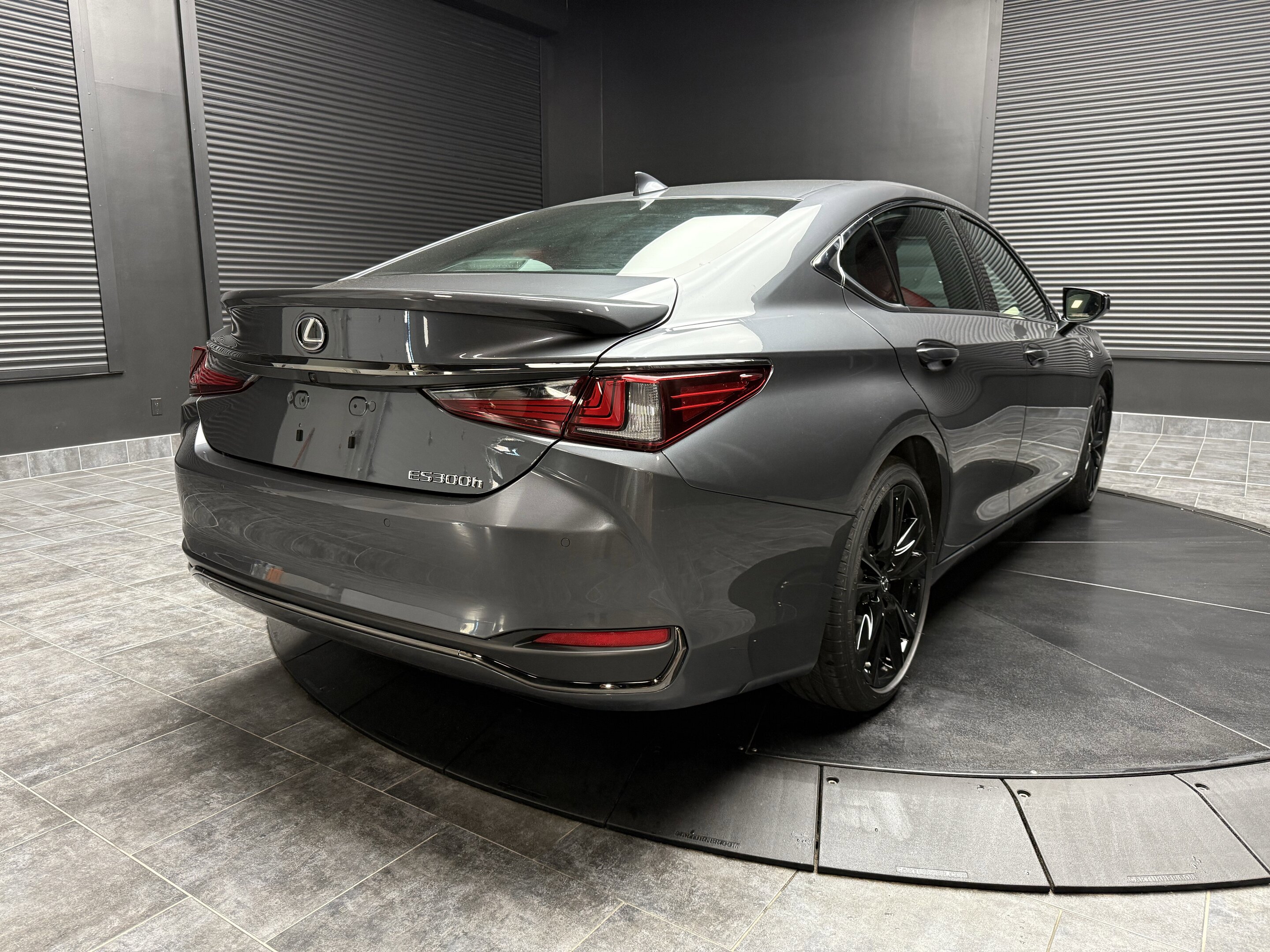 Lexus ES 2024