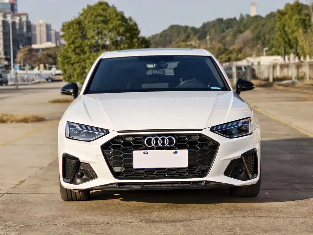 Audi A4 2023