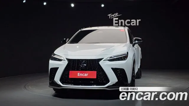Lexus NX 2022