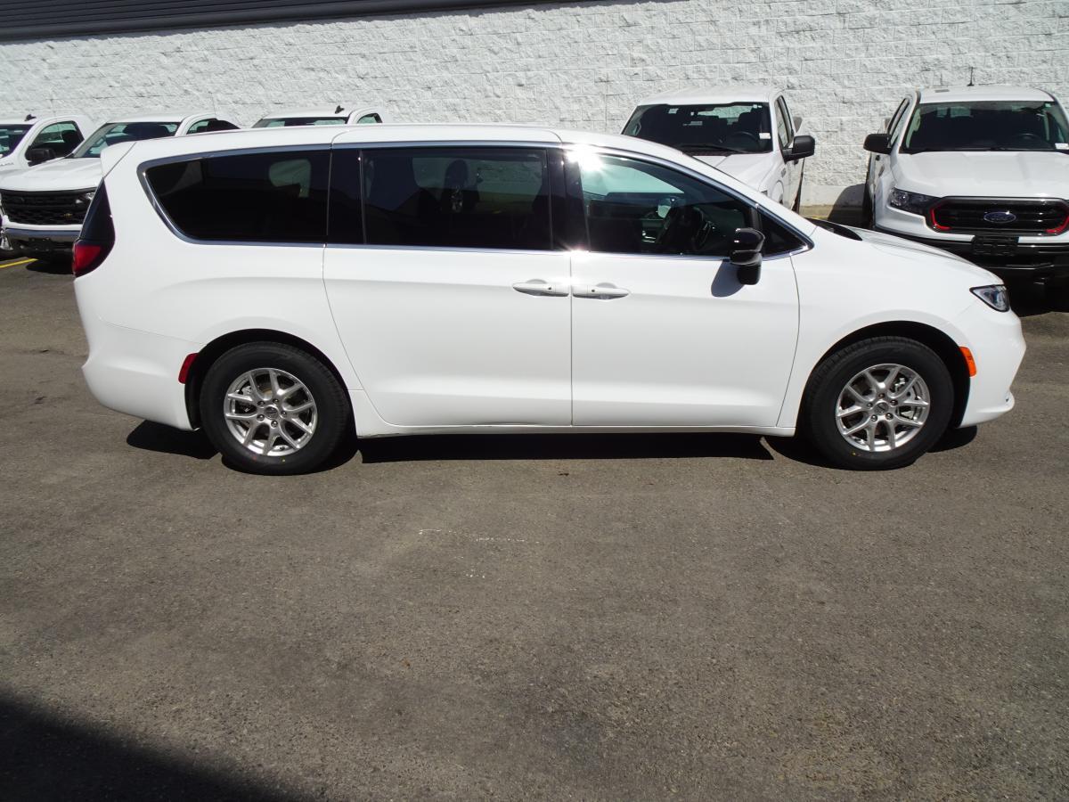 Chrysler Pacifica 2024