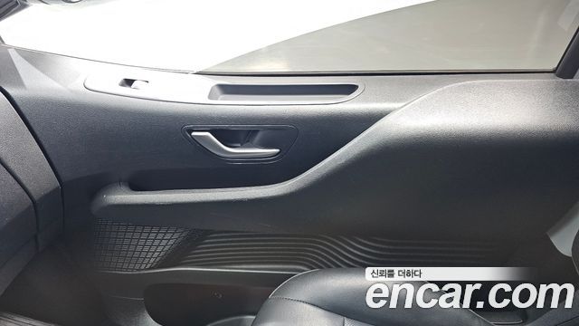 Hyundai Staria 2025