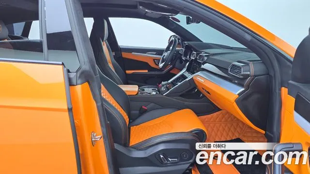 Lamborghini Urus 2021